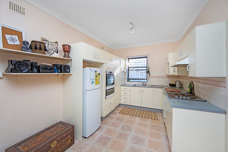 Photo - 10 Brisbane Street, Noraville NSW 2263 - Image 10