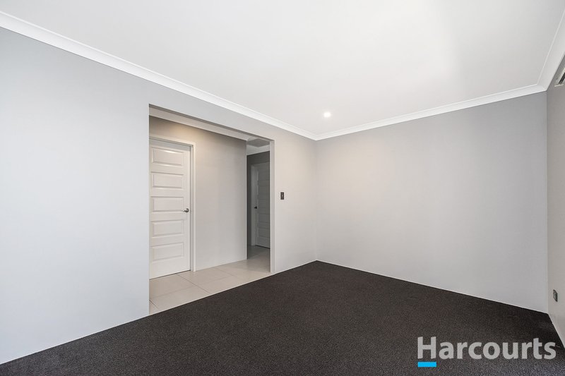 Photo - 10 Bromfield Ave , Brabham WA 6055 - Image 11