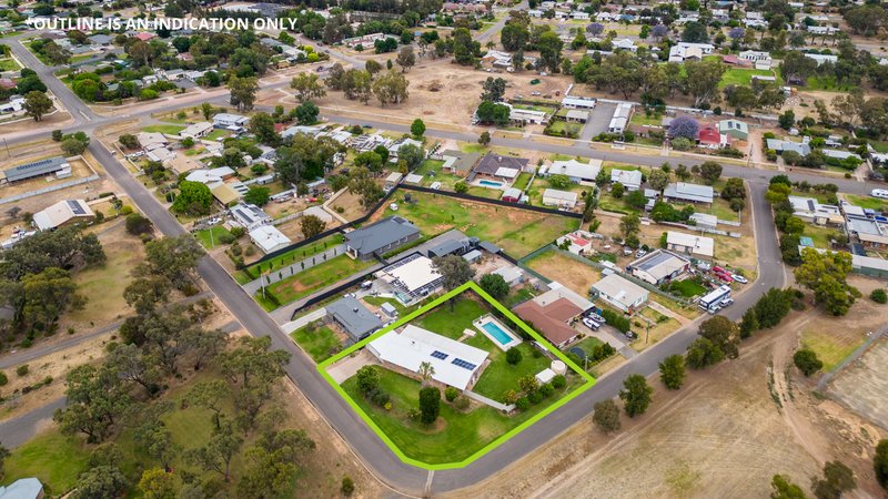 10 Brooks Crescent, Darlington Point NSW 2706