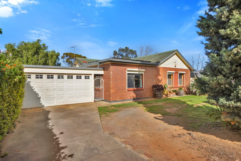 Photo - 10 Broughton Road, Elizabeth Vale SA 5112 - Image 4