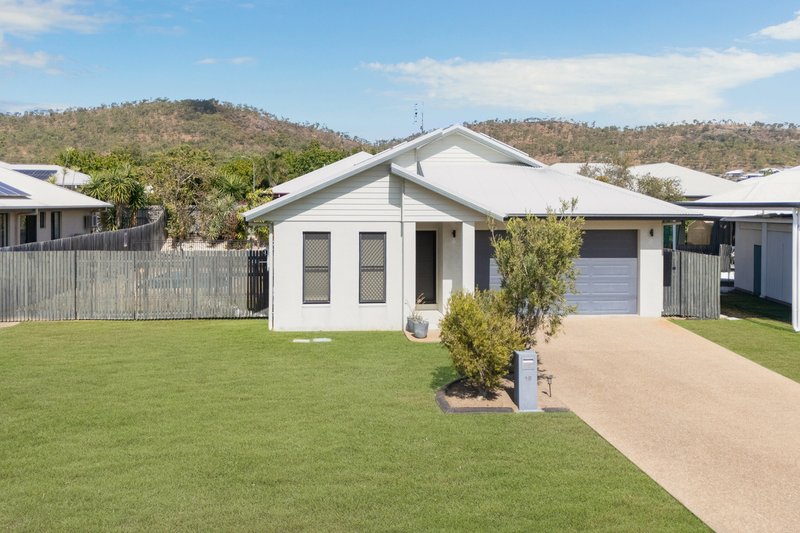 Photo - 10 Browning Street, Mount Louisa QLD 4814 - Image 1