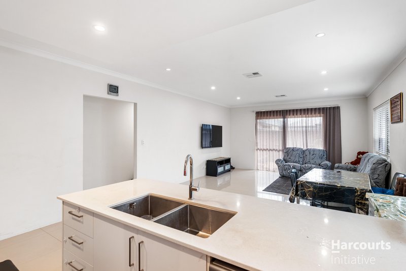 Photo - 10 Brundall Street, Aveley WA 6069 - Image 7