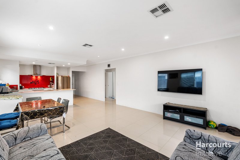 Photo - 10 Brundall Street, Aveley WA 6069 - Image 10