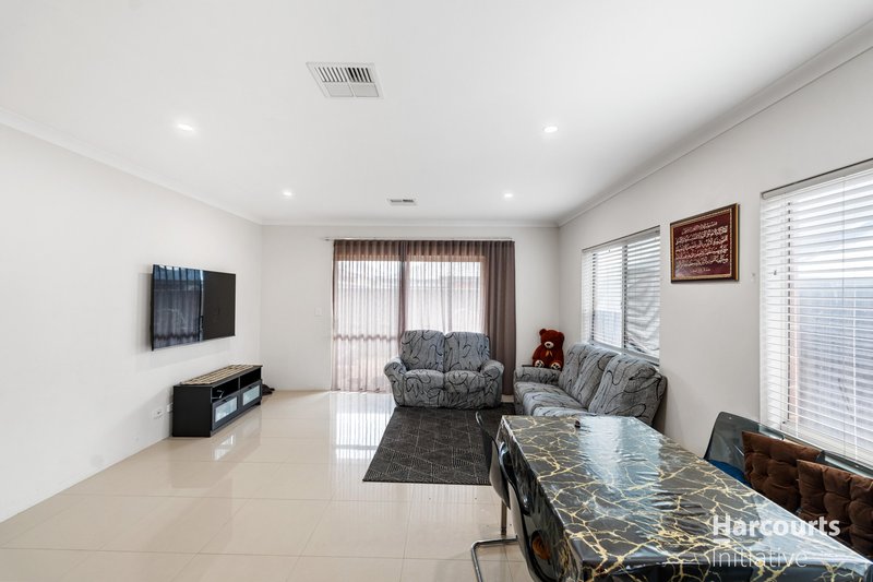 Photo - 10 Brundall Street, Aveley WA 6069 - Image 12