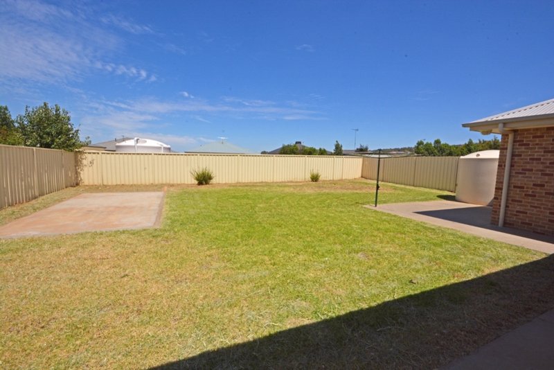 Photo - 10 Bucello Street, Griffith NSW 2680 - Image 22