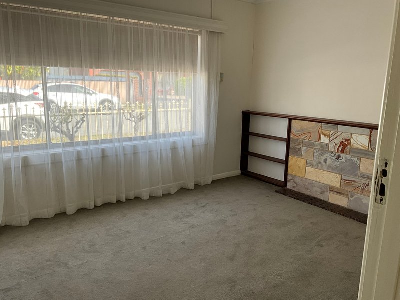 Photo - 10 Buckingham Avenue, Fulham Gardens SA 5024 - Image 5