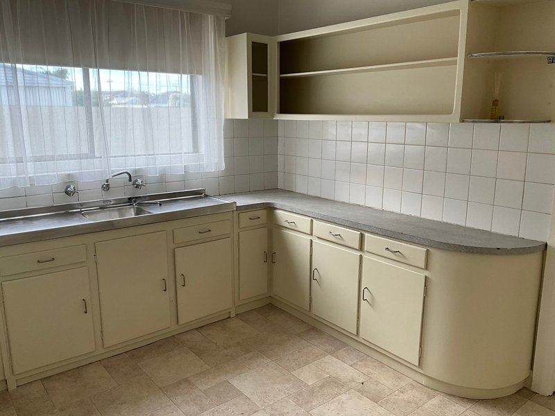 Photo - 10 Buckingham Avenue, Fulham Gardens SA 5024 - Image 7
