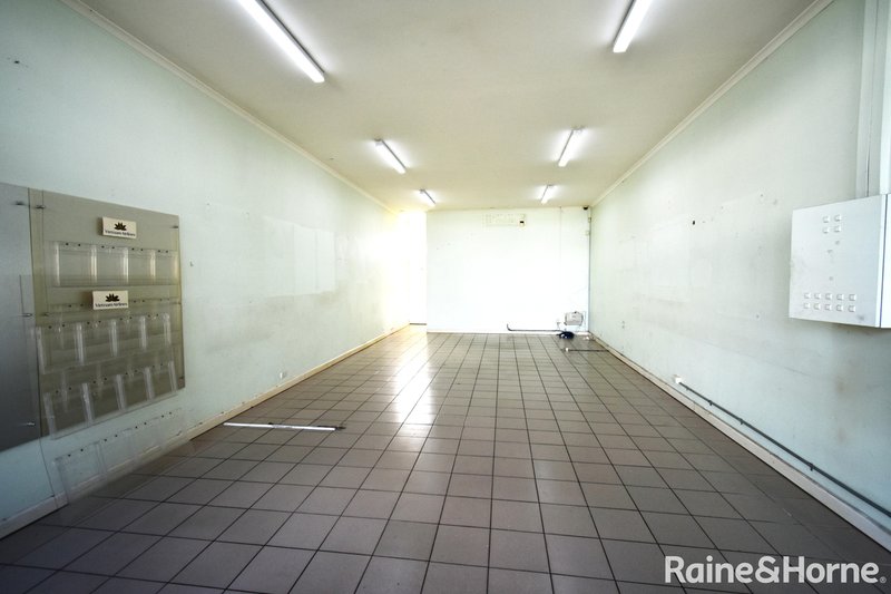 Photo - 10 Buckingham Avenue, Springvale VIC 3171 - Image 4