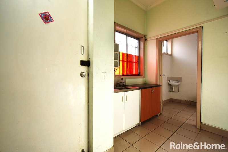 Photo - 10 Buckingham Avenue, Springvale VIC 3171 - Image 5