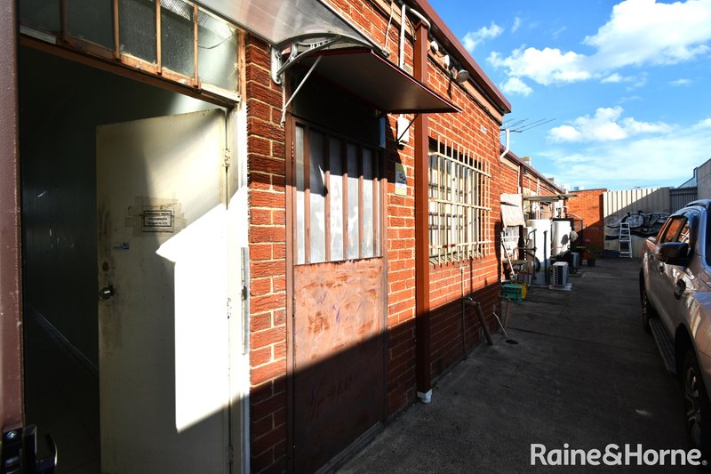 Photo - 10 Buckingham Avenue, Springvale VIC 3171 - Image 8