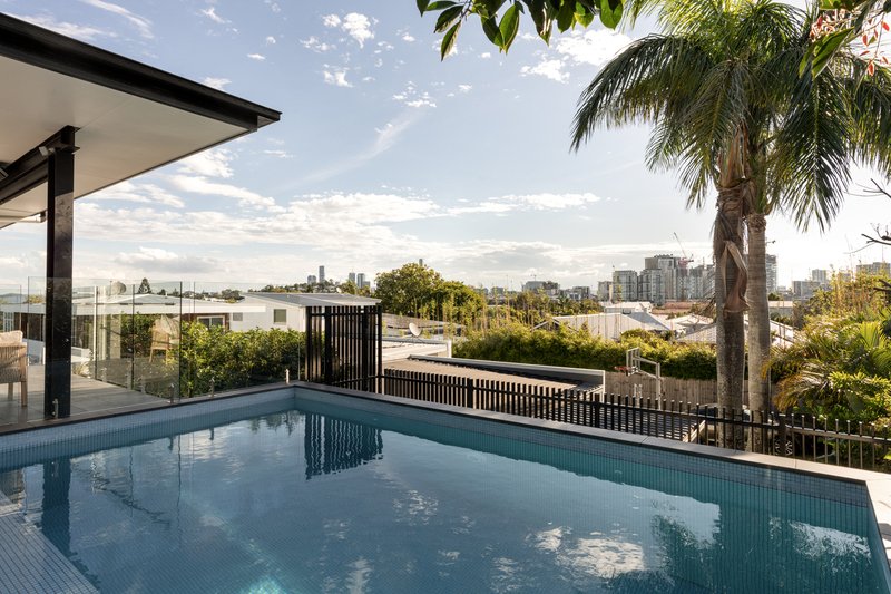 Photo - 10 Bulimba Street, Bulimba QLD 4171 - Image 7