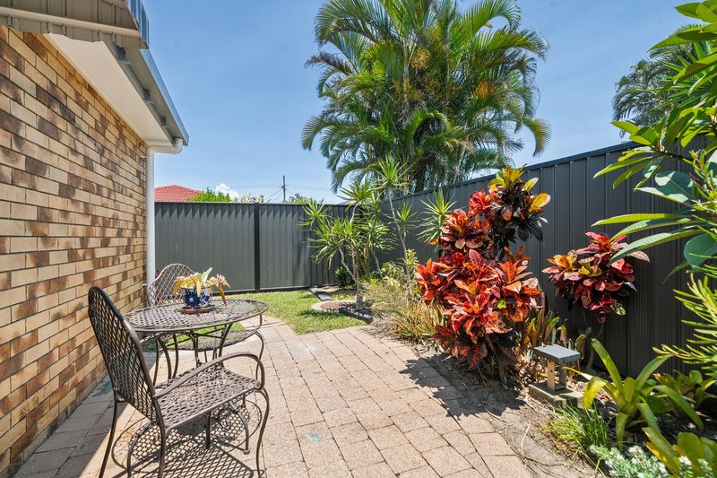 Photo - 10 Bullando Street, Warana QLD 4575 - Image 15