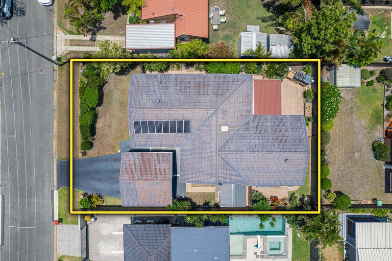 Photo - 10 Bullando Street, Warana QLD 4575 - Image 24