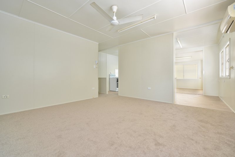 Photo - 10 Buller Street, South Gladstone QLD 4680 - Image 5