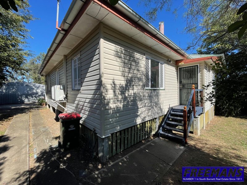 Photo - 10 Bunker Avenue, Nanango QLD 4615 - Image 2