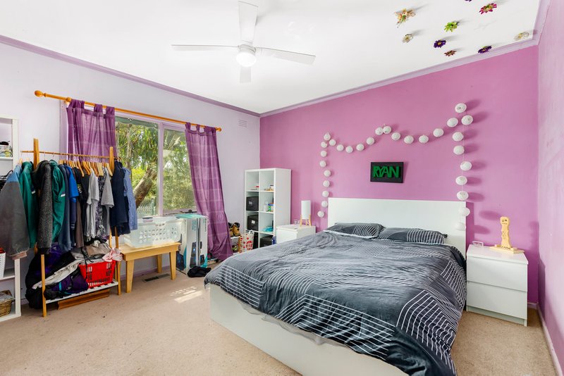 Photo - 10 Bunnett Road, Knoxfield VIC 3180 - Image 7