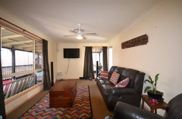 Photo - 10 Bunya Pine Drive, Hodgson Vale QLD 4352 - Image 3