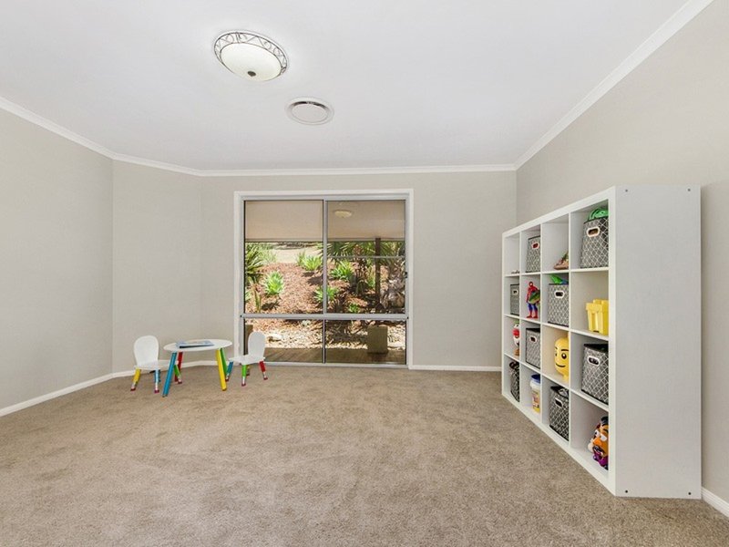 Photo - 10 Burley Griffin Drive, Maudsland QLD 4210 - Image 7