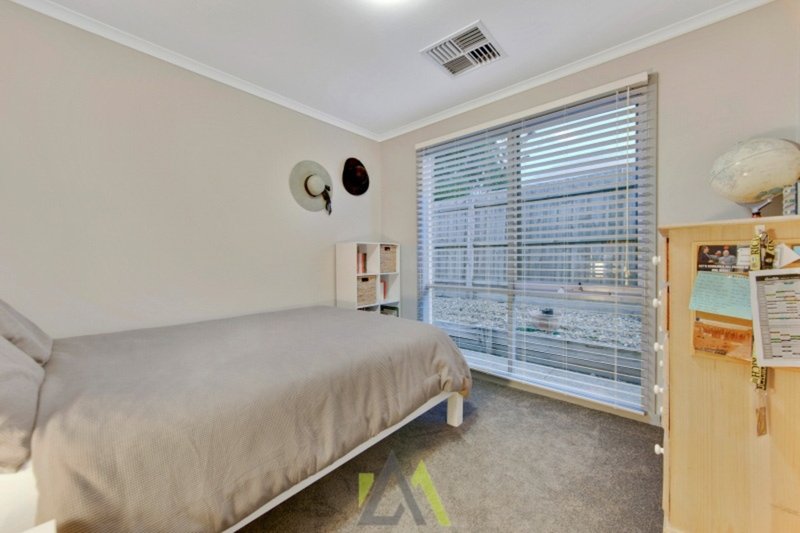 Photo - 10 Burlorn Court, Carrum Downs VIC 3201 - Image 10