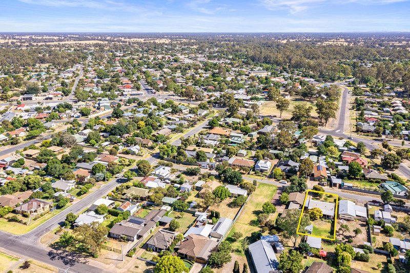 Photo - 10 Burns Avenue, Euroa VIC 3666 - Image 12