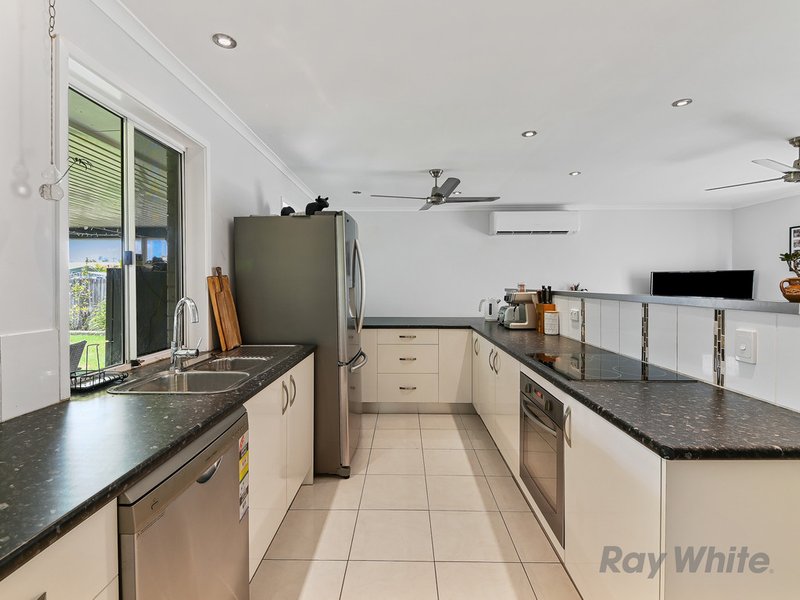 Photo - 10 Burrabi Street, Bald Hills QLD 4036 - Image 4