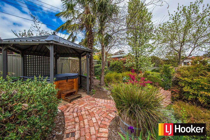 Photo - 10 Burtt Crescent, Calwell ACT 2905 - Image 17