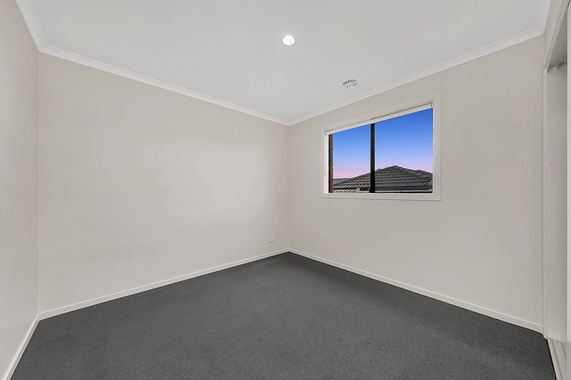 Photo - 10 Cable Circuit, Craigieburn VIC 3064 - Image 11