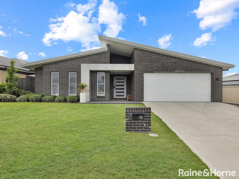 10 Cain Drive, Kelso NSW 2795