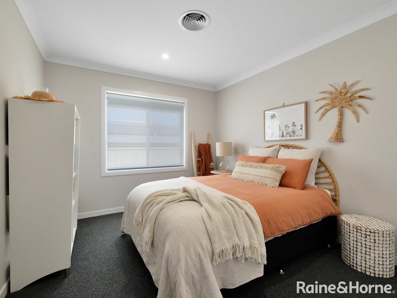 Photo - 10 Cain Drive, Kelso NSW 2795 - Image 11