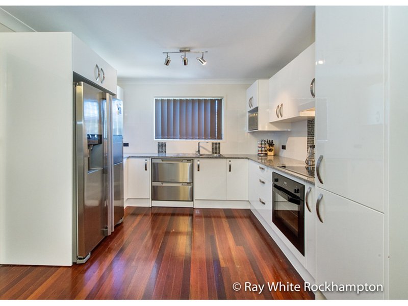 Photo - 10 Cant Street, Kawana QLD 4701 - Image 3