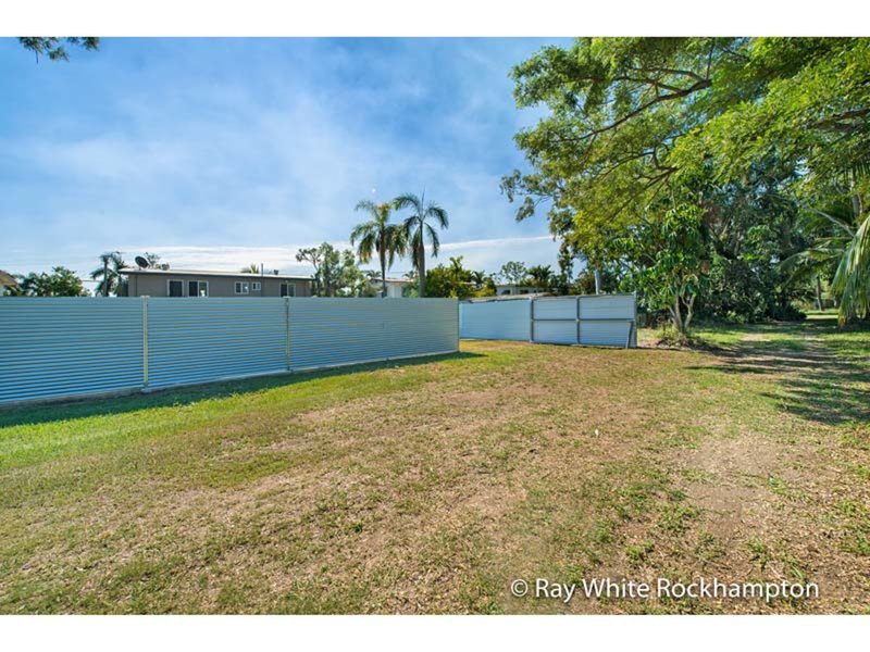 Photo - 10 Cant Street, Kawana QLD 4701 - Image 19