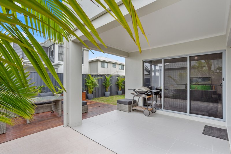 Photo - 10 Cape Street, Birtinya QLD 4575 - Image 16