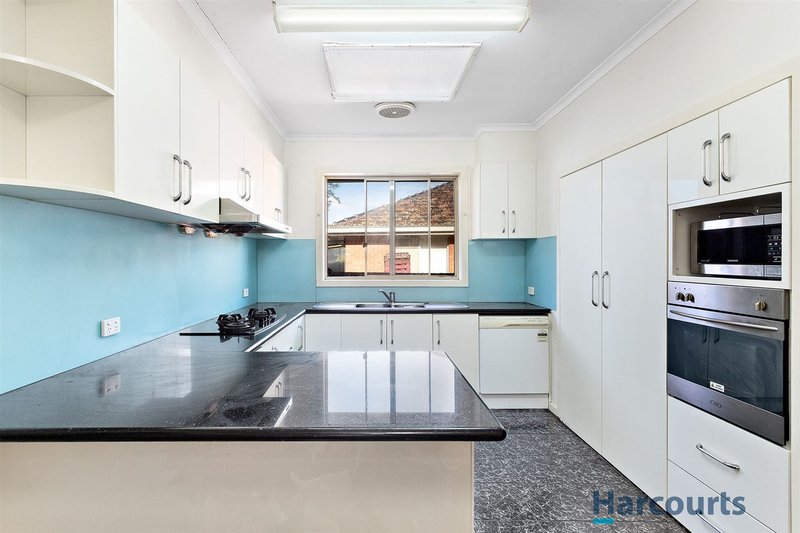 Photo - 10 Capital Avenue, Glen Waverley VIC 3150 - Image 3