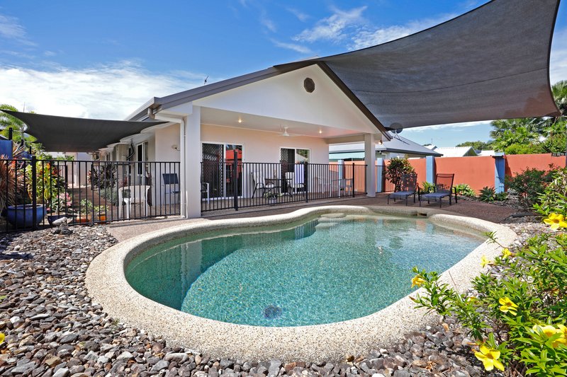 Photo - 10 Capri Close, Kewarra Beach QLD 4879 - Image 3