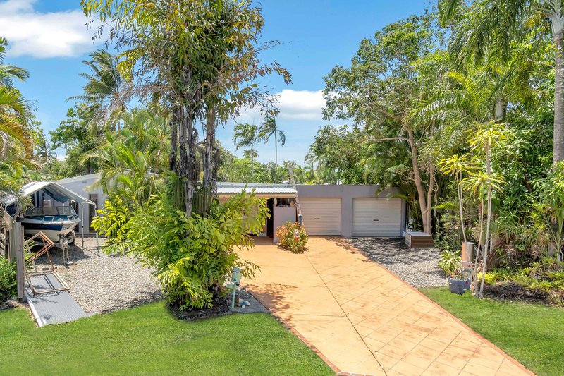 Photo - 10 Carbeen Close, Holloways Beach QLD 4878 - Image 2