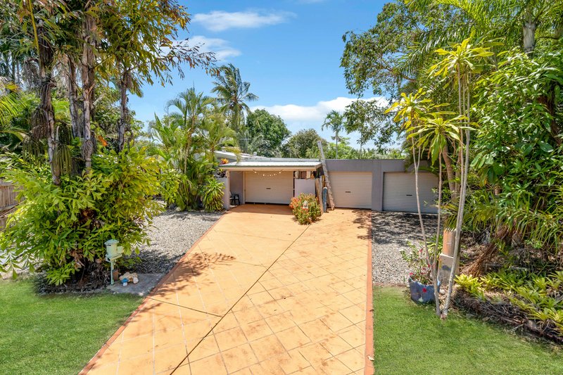 Photo - 10 Carbeen Close, Holloways Beach QLD 4878 - Image 3