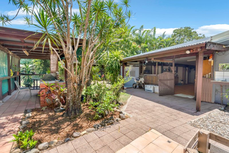 Photo - 10 Carbeen Close, Holloways Beach QLD 4878 - Image 14