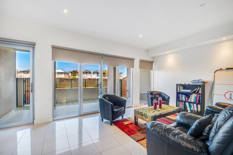 Photo - 10 Carbone Terrace, St Clair SA 5011 - Image 13