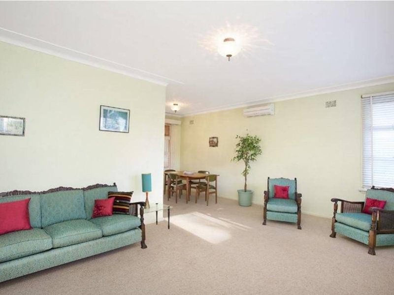 Photo - 10 Careden Avenue, Beacon Hill NSW 2100 - Image 2