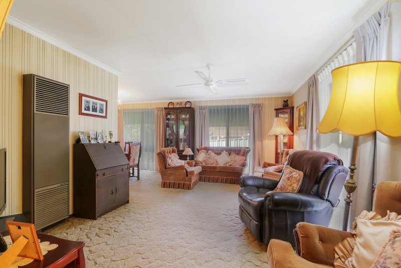 Photo - 10 Carlisle Crescent, Wodonga VIC 3690 - Image 5