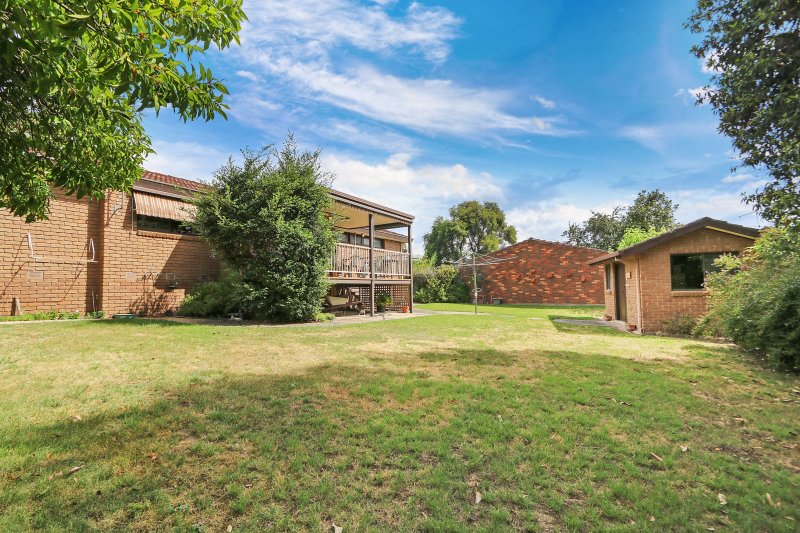 Photo - 10 Carlisle Crescent, Wodonga VIC 3690 - Image 18