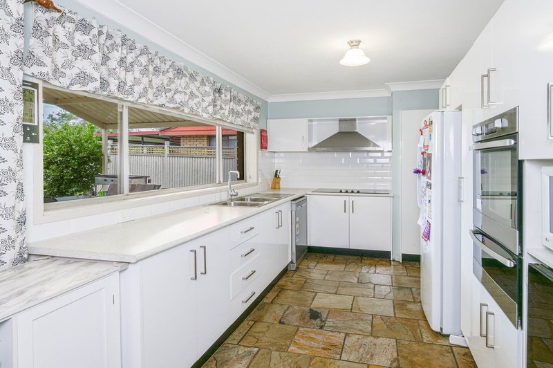 Photo - 10 Carlton Road, Thirlmere NSW 2572 - Image 4