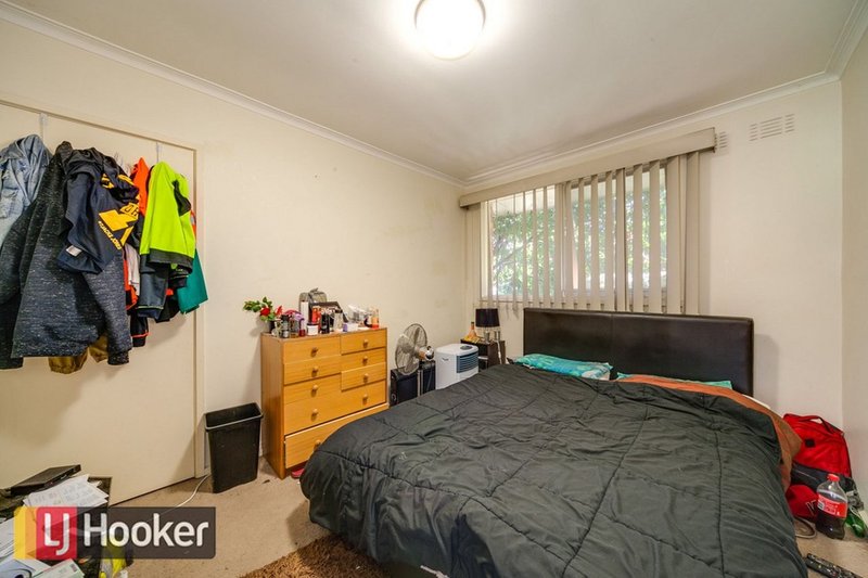 Photo - 10 Carlyon Crt , Springvale VIC 3171 - Image 8