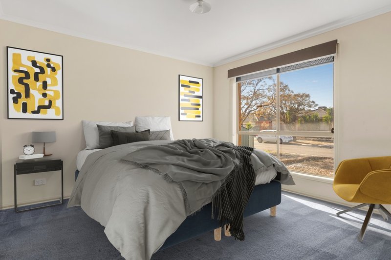 Photo - 10 Carmichael Drive, Wyndham Vale VIC 3024 - Image 6