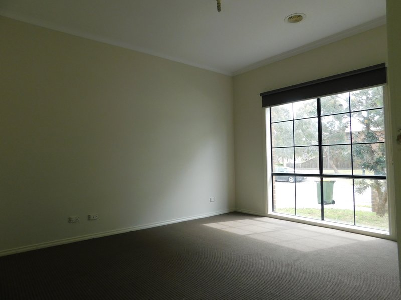 Photo - 10 Cascade Crescent, Epping VIC 3076 - Image 7