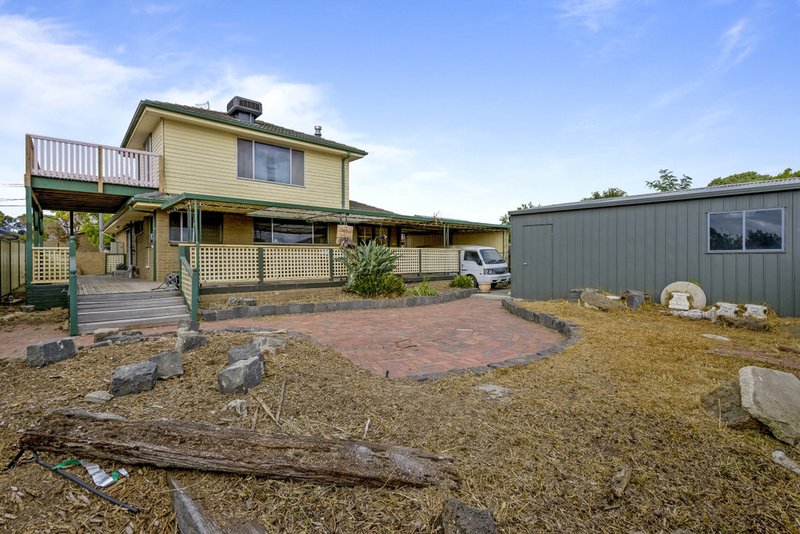 Photo - 10 Cascade Drive, Wyndham Vale VIC 3024 - Image 9