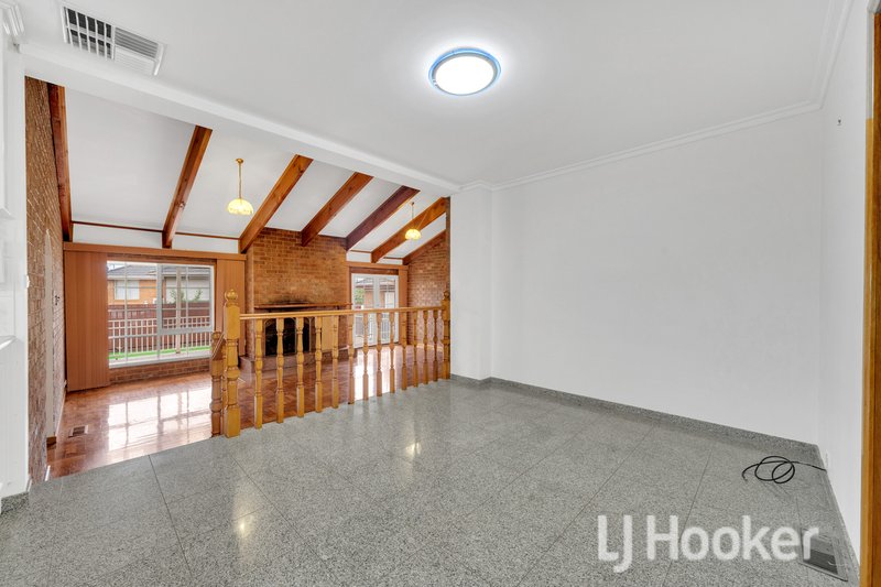 Photo - 10 Cascade Street, Oakleigh South VIC 3167 - Image 2