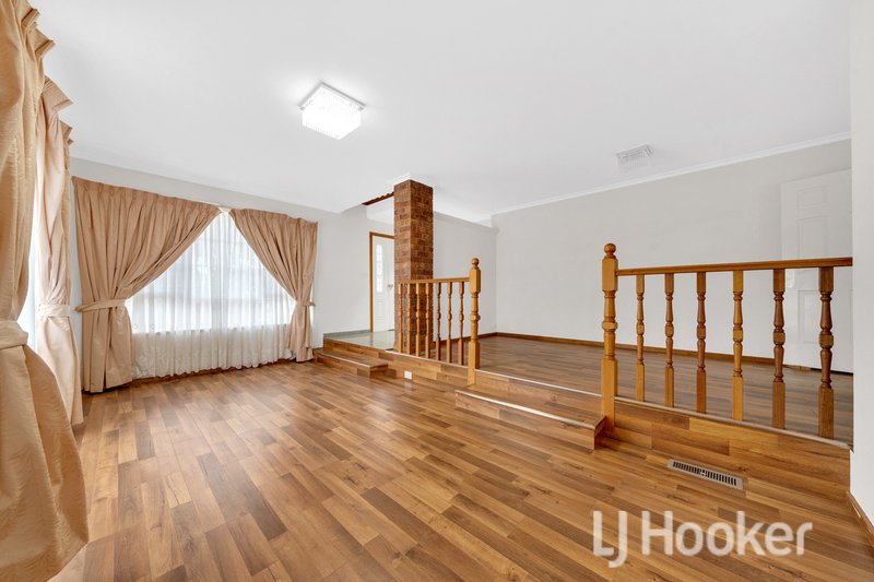 Photo - 10 Cascade Street, Oakleigh South VIC 3167 - Image 4