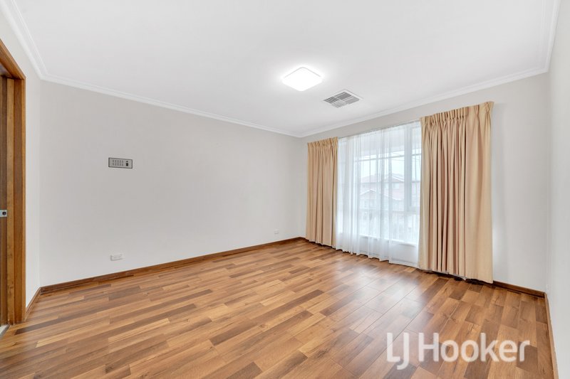 Photo - 10 Cascade Street, Oakleigh South VIC 3167 - Image 7