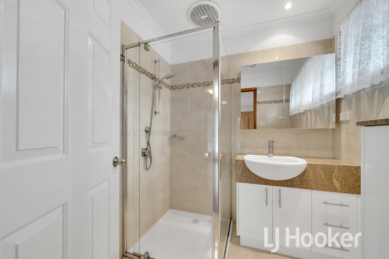 Photo - 10 Cascade Street, Oakleigh South VIC 3167 - Image 10